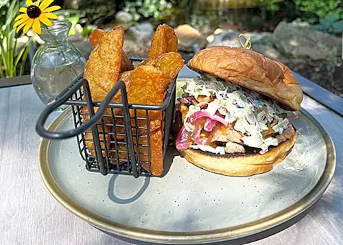 Hendel's Market Cafe