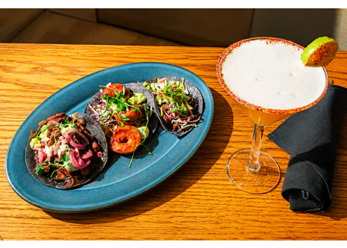 Photo 1 of 4: Mochilero Kitchen