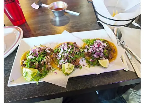 El Plato Mexican Grill & Cantina