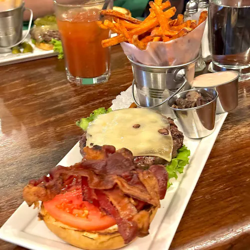 Thunder Burger & Bar