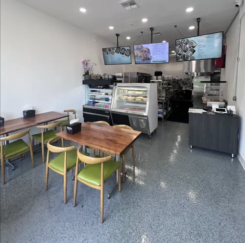 Hollywood Wraps & Grill