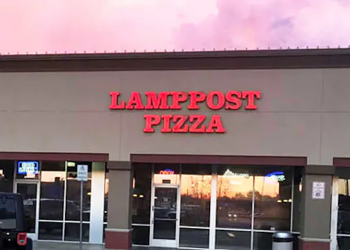 Lamppost Pizza