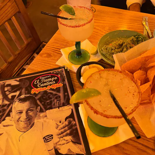 El Tiempo Cantina