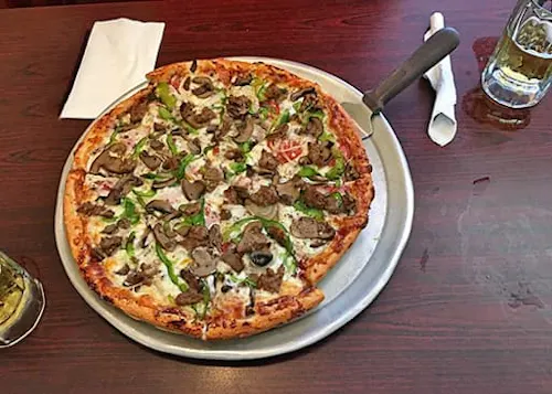 Queen's Pizza & Restaurant