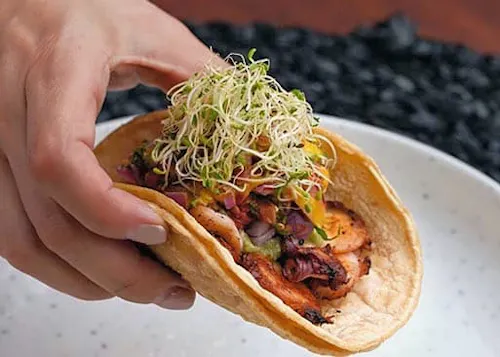 La Santa Taqueria