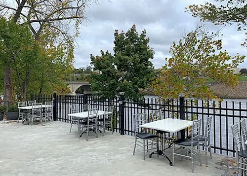 Pier131 Kitchen & Bar