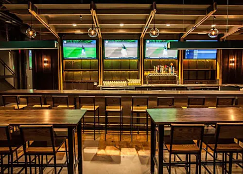 Creatwood Tavern & Rooftop