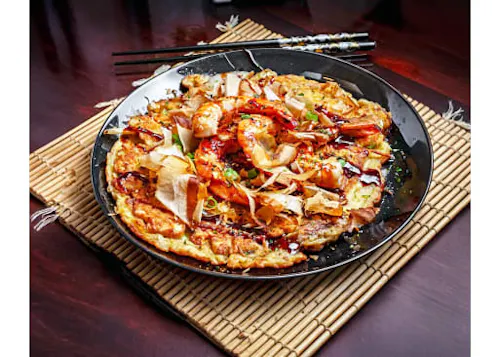 Bikkuri Sushi Noodle & Grill