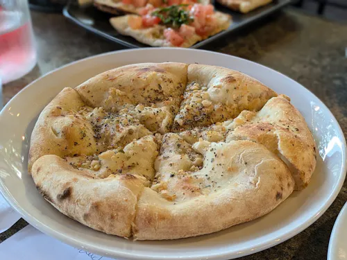 La Pizzeria