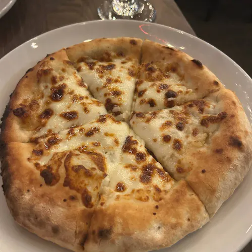 La Pizzeria