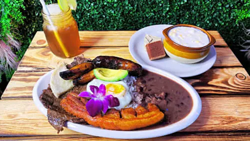 ALTOQUE COLOMBIAN FOOD