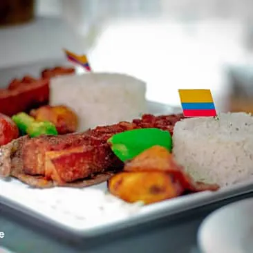 ALTOQUE COLOMBIAN FOOD