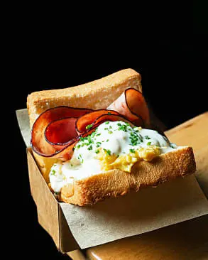 Moignet A Social Cafe